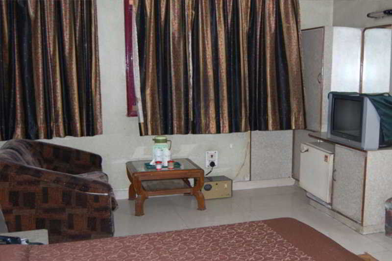 Hotel Woodland Deluxe New Delhi Ngoại thất bức ảnh