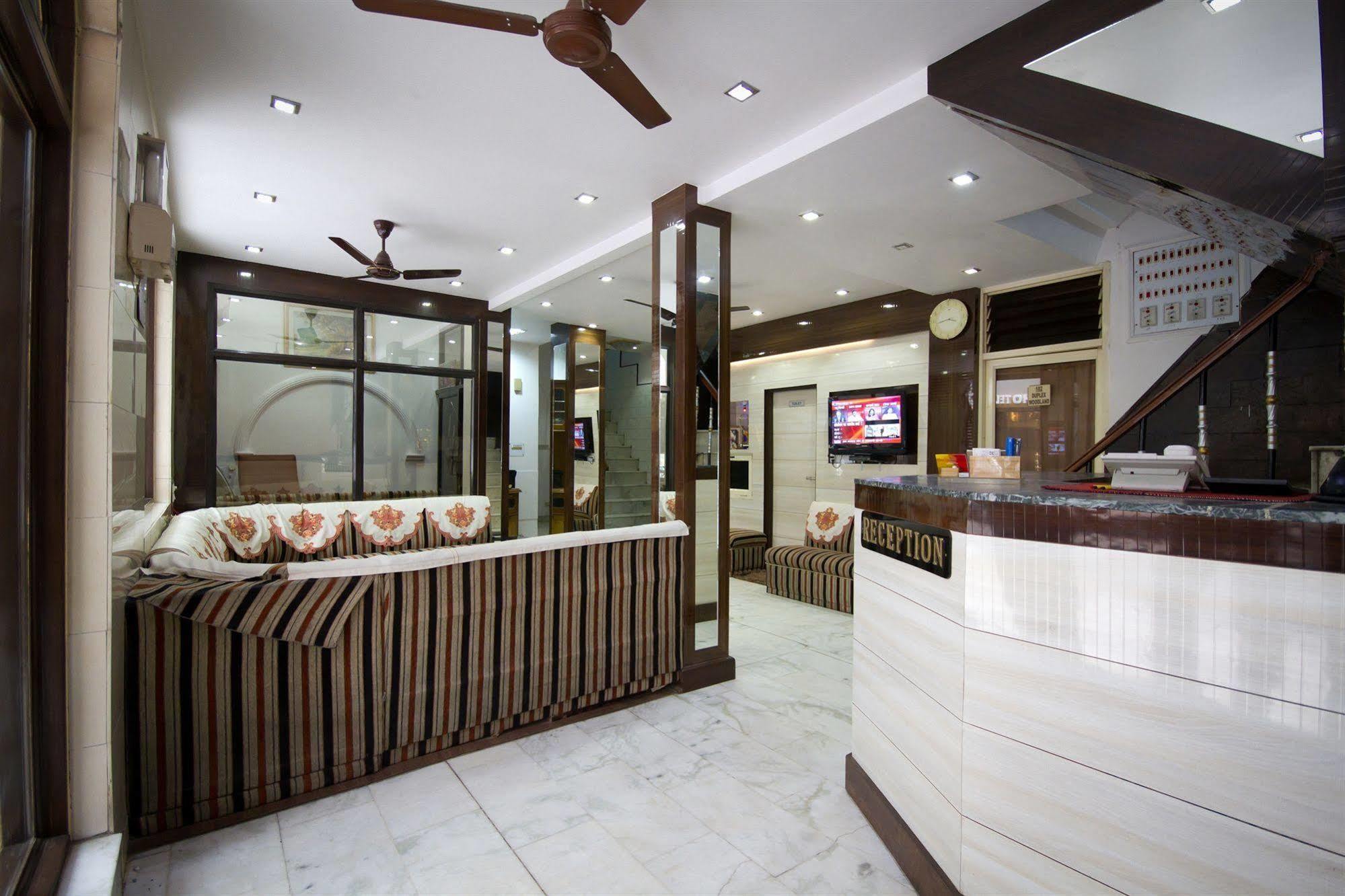 Hotel Woodland Deluxe New Delhi Ngoại thất bức ảnh